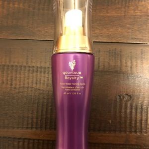Younique Royalty Rose Water Toning Spritz